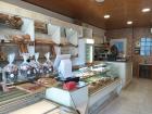 Es cedeix fleca-cafeteria amb obrador propi, a Sant Jaume d’Enveja